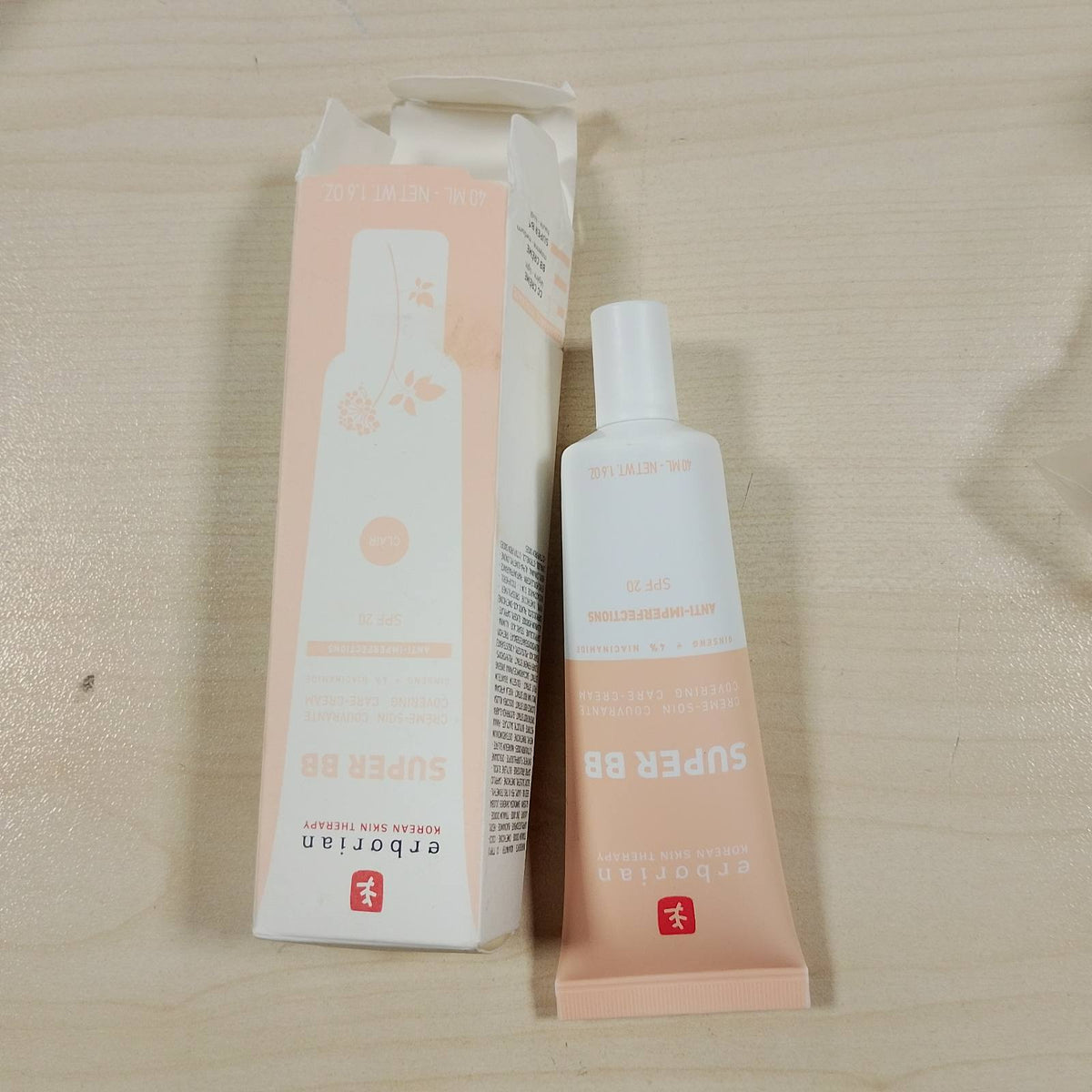 296743 - ERBORIAN Super BB - Krem Dite me Ngjyrë, 40 ml, Kujdes korean për fytyrën me xhensen dhe niacinamide, Mbështetje e lartë