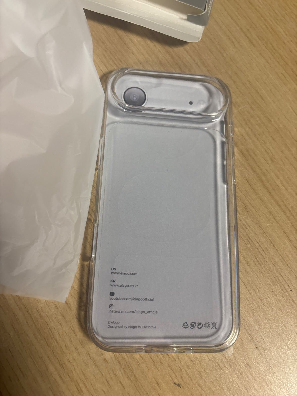296381 - MBËSHTJELLËSE TRANSPARENTE HIBRIDE ELAGO PËR IPHONE AIR 6.5"