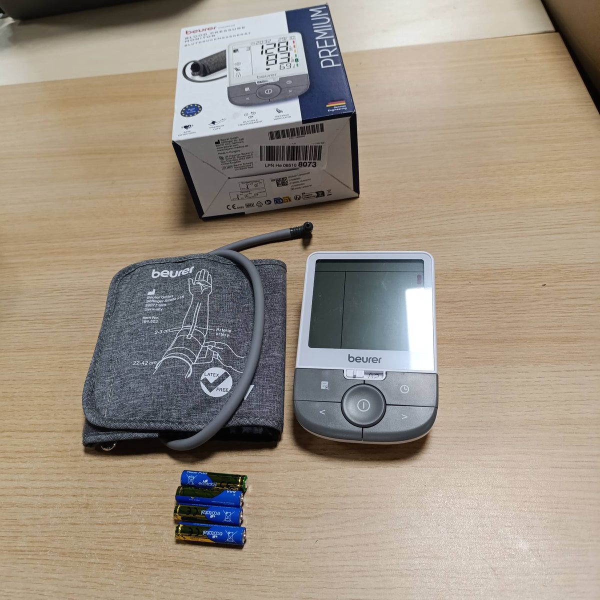 321024 - BEURER Monitor tensioni i gjakut BM 53 për krahun e sipërm, i prodhuar në Evropë, i validuar klinikisht, zbulim i AF, tregues rreziku, perimetër krahu, transferim të dhënash në Apple Health, ngjyra gri-i bardhë