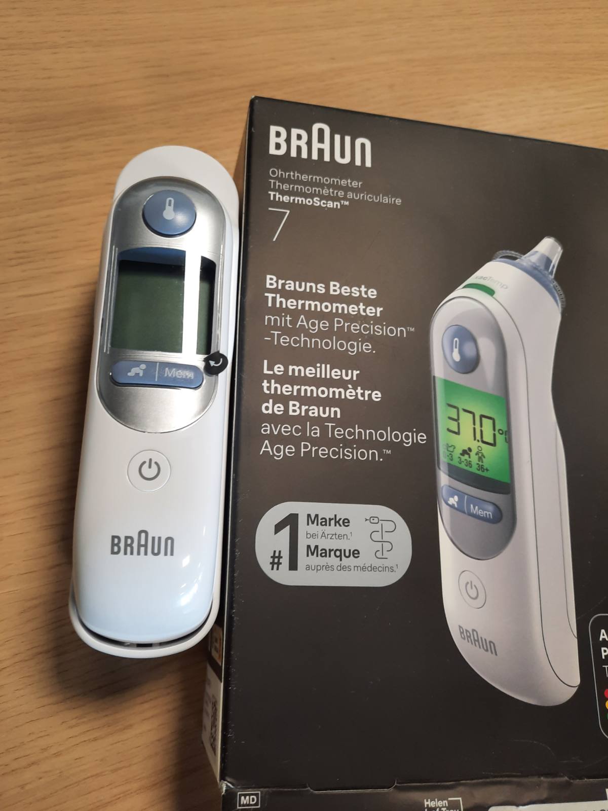 301852 - BRAUN Termometër Veshi ThermoScan 7 BRAIRT6520 | Teknologjia e Precizionit Age | Ekran Dixhital me Kodim Ngjyrash | Miqësor për Foshnje dhe Fëmijë të Vegjël