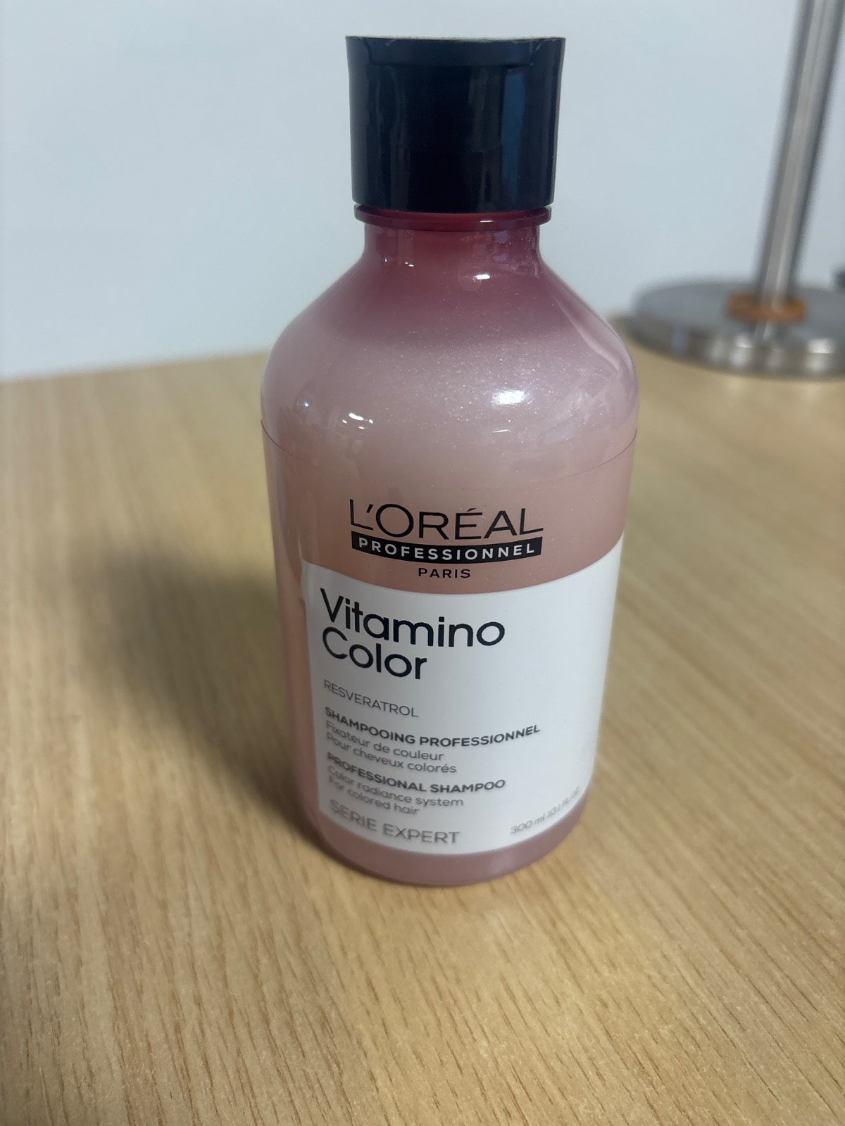 303445 - L'OREAL PROFESSIONNEL Shampo Vitamino, 300 ml, pa sulfate, për flokë të ngjyrosur