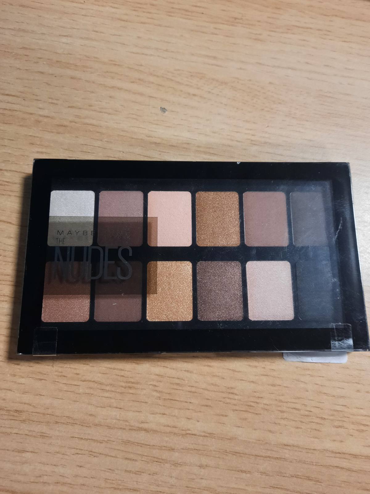 290145 - MAYBELLINE NEW YORK PALETA E HIJES SË SYVE, PALETA NUDES, 12 NGJYRA