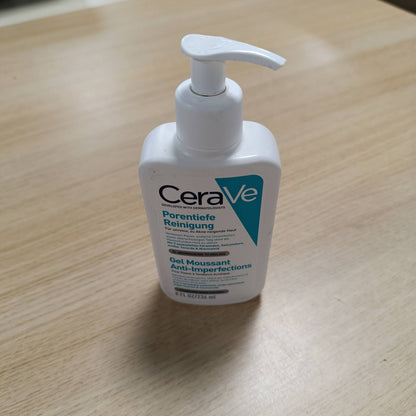 321778 - CERA VE Xhel pastrues me shkumë për pastrimin e thellë të poreve me acid salicilik, 236 ml