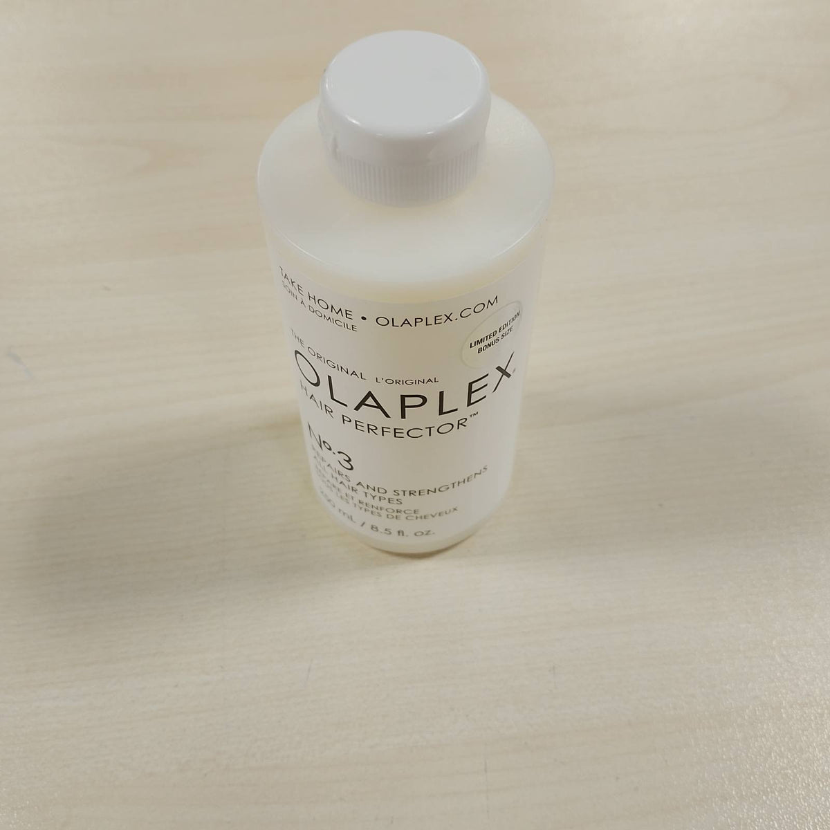 296653 - OLAPLEX N°.3PLUS Trajtim para shamposjes për riparimin e flokëve, 250 ml