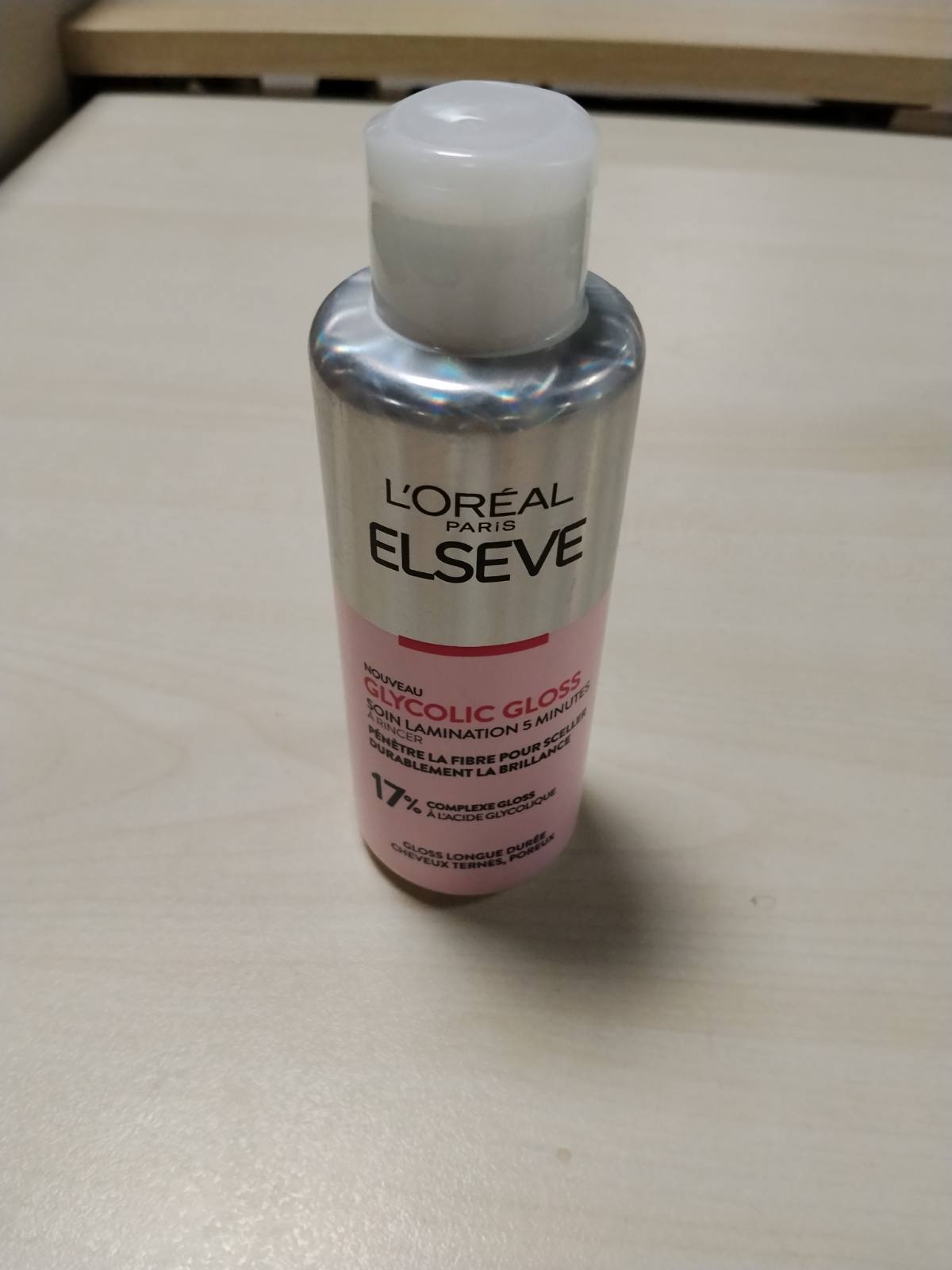 297541 - L'ORÉAL PARIS Trajtim Lamination Gloss, 200 ml, I Pasuruar me Acid Glikolik, Flokë të Zbehtë dhe Porozë