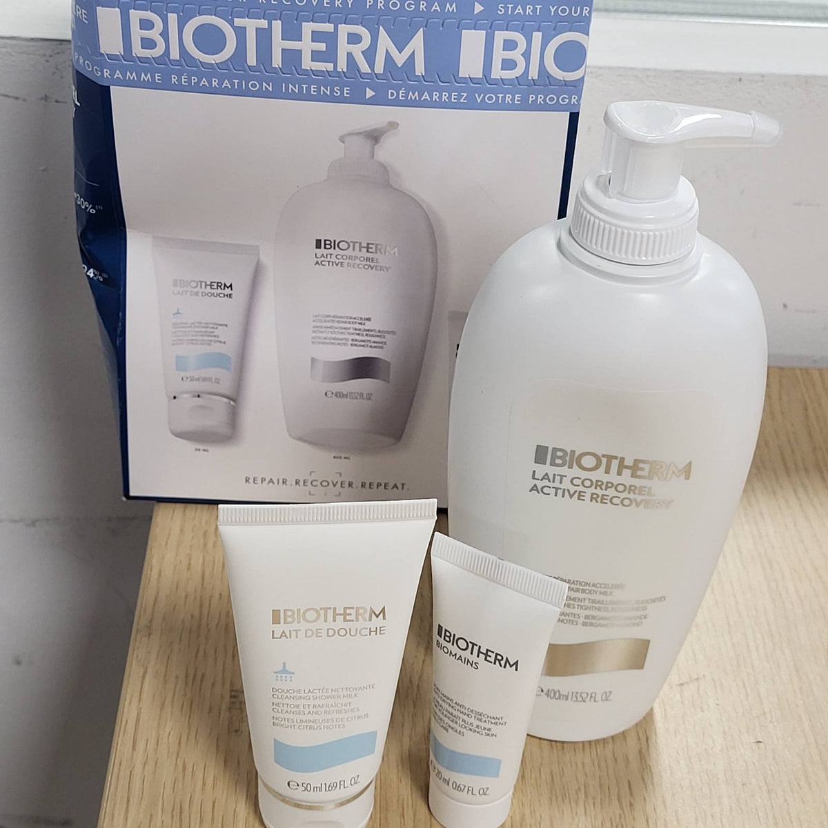 296839 - BIOTHERM Set rutinë intensive Lait Corporel (Lait Corporel 400ml, Lait de Douche 200ml, Biomains Handcreme 50ml), set hidratues për kujdesin e trupit