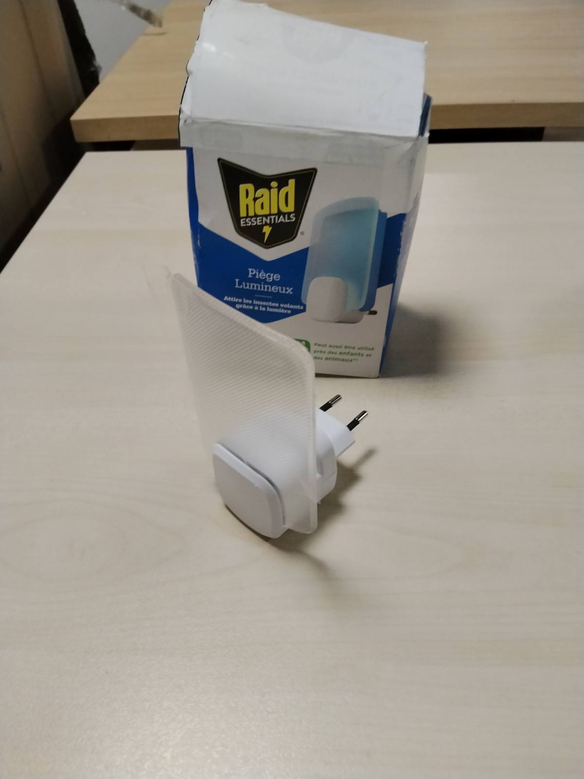 307981 - RAID ESSENTIALS Kurth për Miza me Ndriçim, 1 Kurth + 1 Mbushje