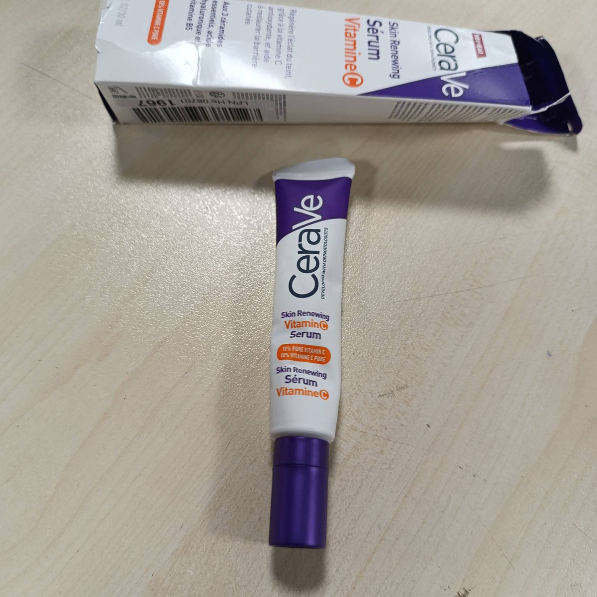 303176 - CERAVE - Serum me Vitaminë C, 10% Vitaminë C e Pastër dhe Acid Hialuronik, 30ml