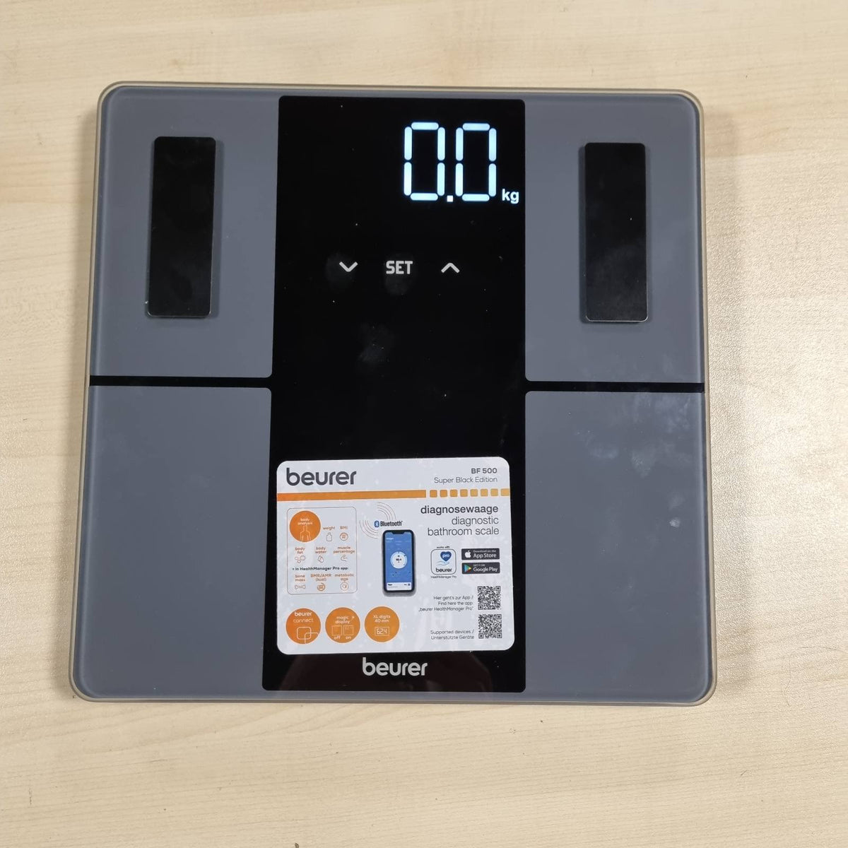 303077 - BEURER Peshore personale BF 500, Bluetooth, kapacitet deri në 180 kg, ekran XL, matje e dhjamit të trupit, masës muskulore, kërkesës për kalori, transferim të dhënash në Apple Health