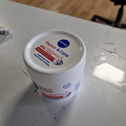 321910 - NIVEA - Balsam Riparues për Fytyrën, Trupin dhe Duar, 400 ml, me Vitaminë E dhe Glicerinë, Kujdes Hidratues për 72 Orë