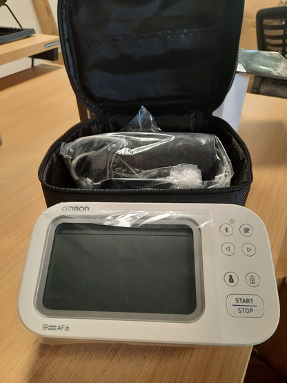 302738 - OMRON Monitorues i tensionit të gjakut për krahun e sipërm X7 Smart AFib me aplikacion, 2 përdorues, 22-42 cm