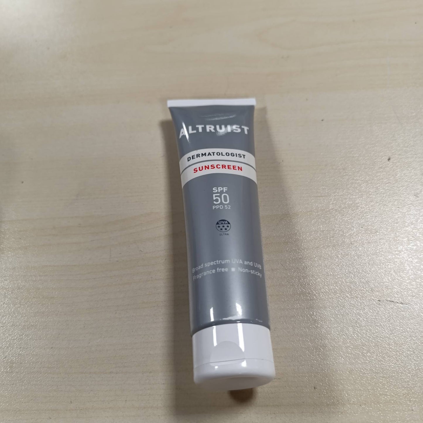 290266 - Krem dielli ALTRUIST Dermatologist SPF 50, Mbrojtje UVA 5-Yje, PPD 39, Vegan, Pa aromë, Rezistent ndaj ujit, 100 ml