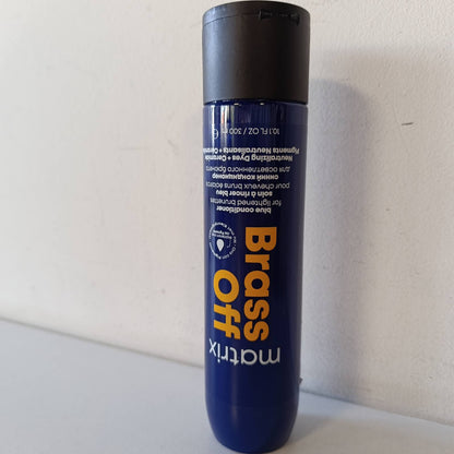 321649 - MATRIX Balsam Neutralizues, Tone Anti-Brass, për flokë bjonde të errët deri në kafe të çelët, hidraton dhe mbron ngjyrën, Brass Off, 300 ml