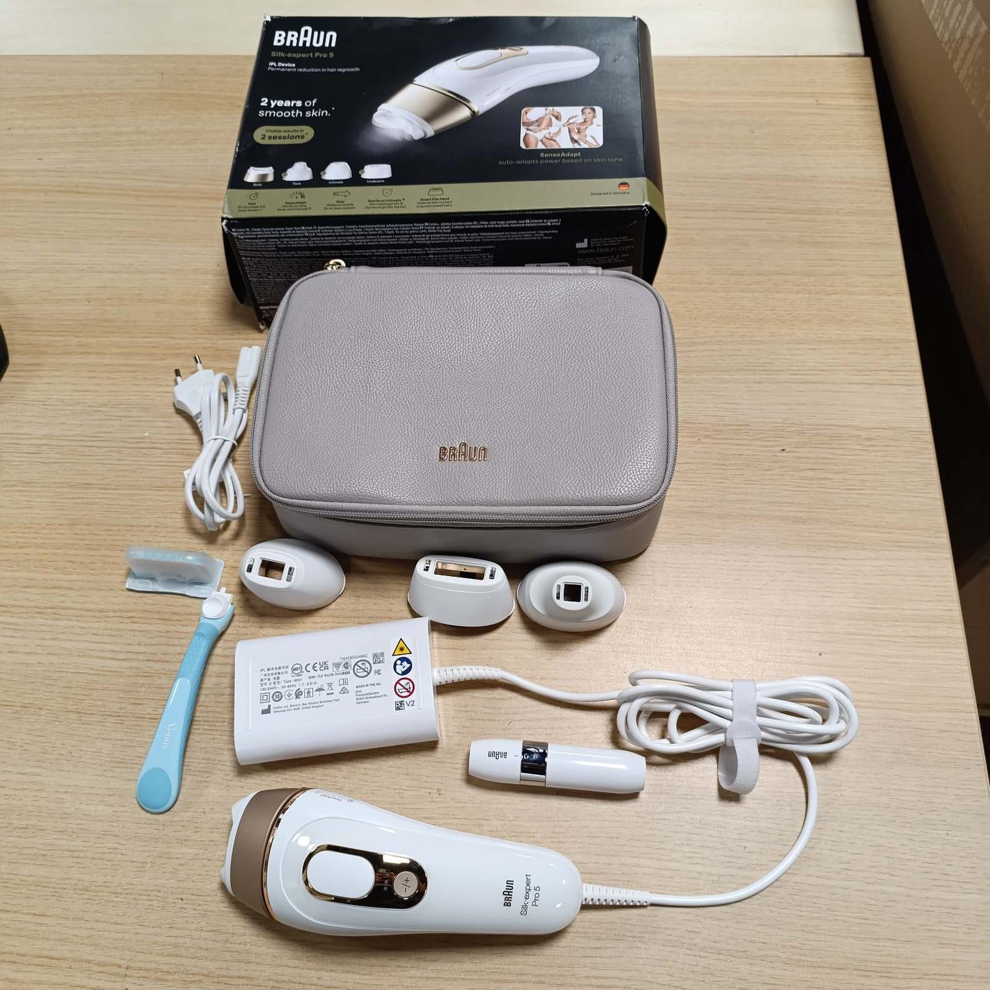 320831 - BRAUN Depilator Lumiere Pulsee Silk·expert Pro 5 PL5412, 100-240V, 50/60Hz, i bardhë dhe i kuq