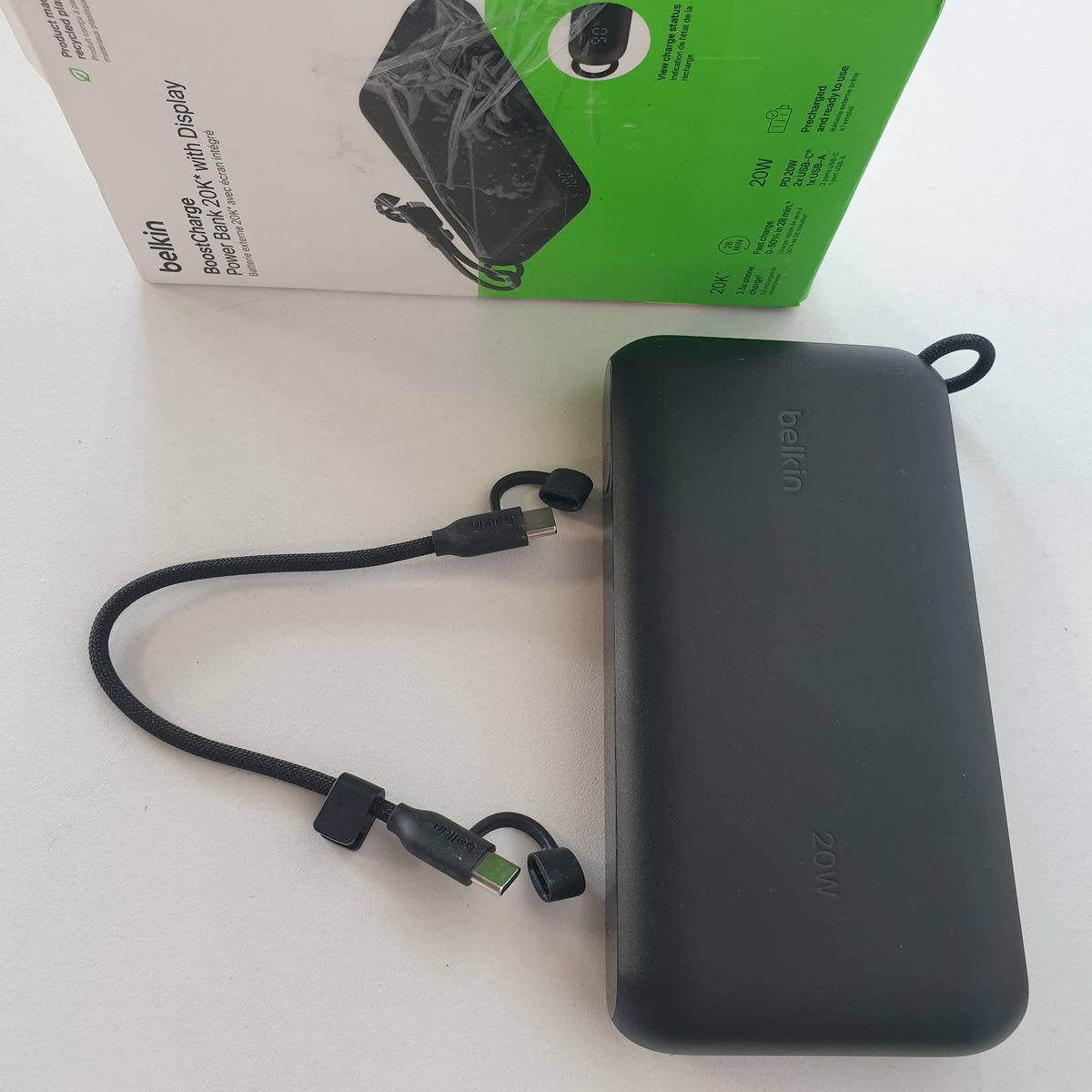 309770 - BELKIN Bankë energjie BoostCharge 20,000 mAh me ekran - e zezë