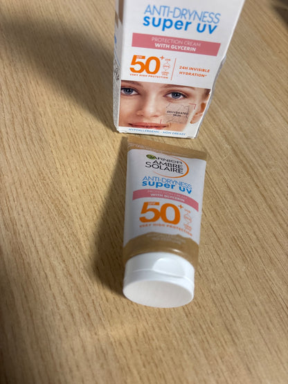 321911 - GARNIER - Krem kundër thatësisë Ambre Solaire Super UV me glicerinë SPF50+, 50 ml