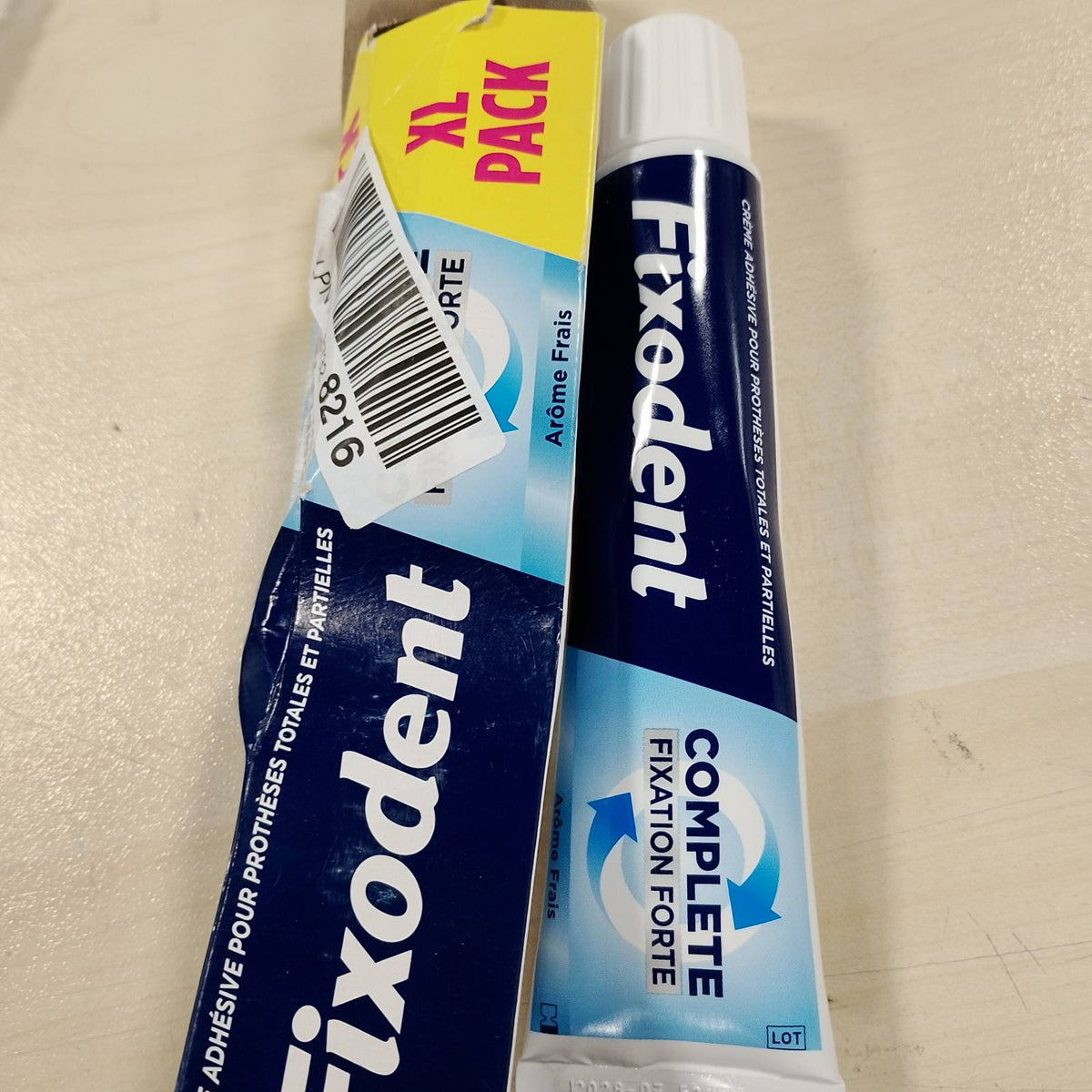 303967 - KREM NGJITËS PËR PROTEZA TË FRESKËTA, 70 g