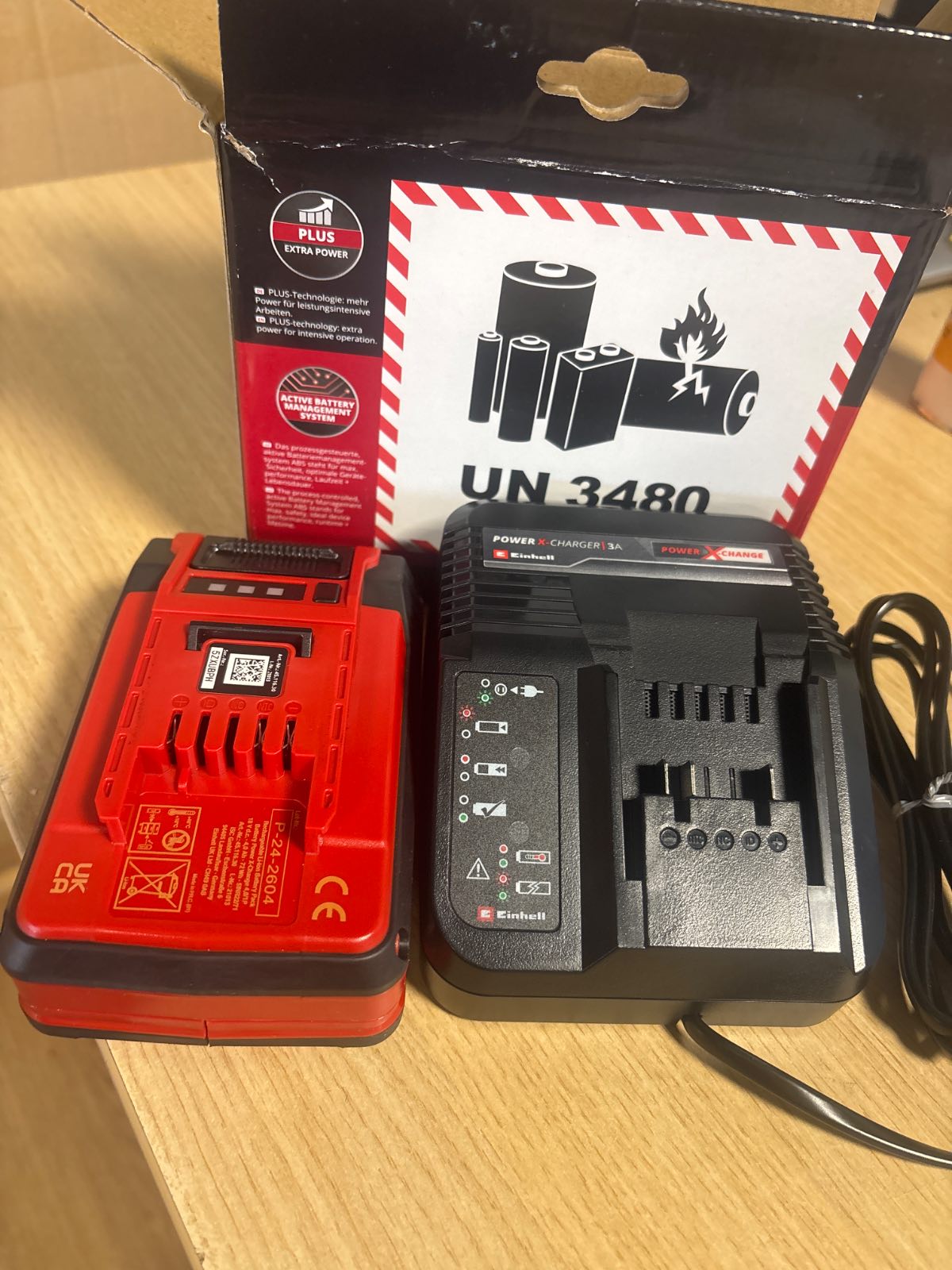 288560 - EINHELL Kit Origjinal Fillestar Power X-Change, 1 Bateri 18V 4Ah PLUS, 1 Karikues 3A, Kohë Karikimi 75 minuta, Pajtueshme me Pajisjet Power X-Change