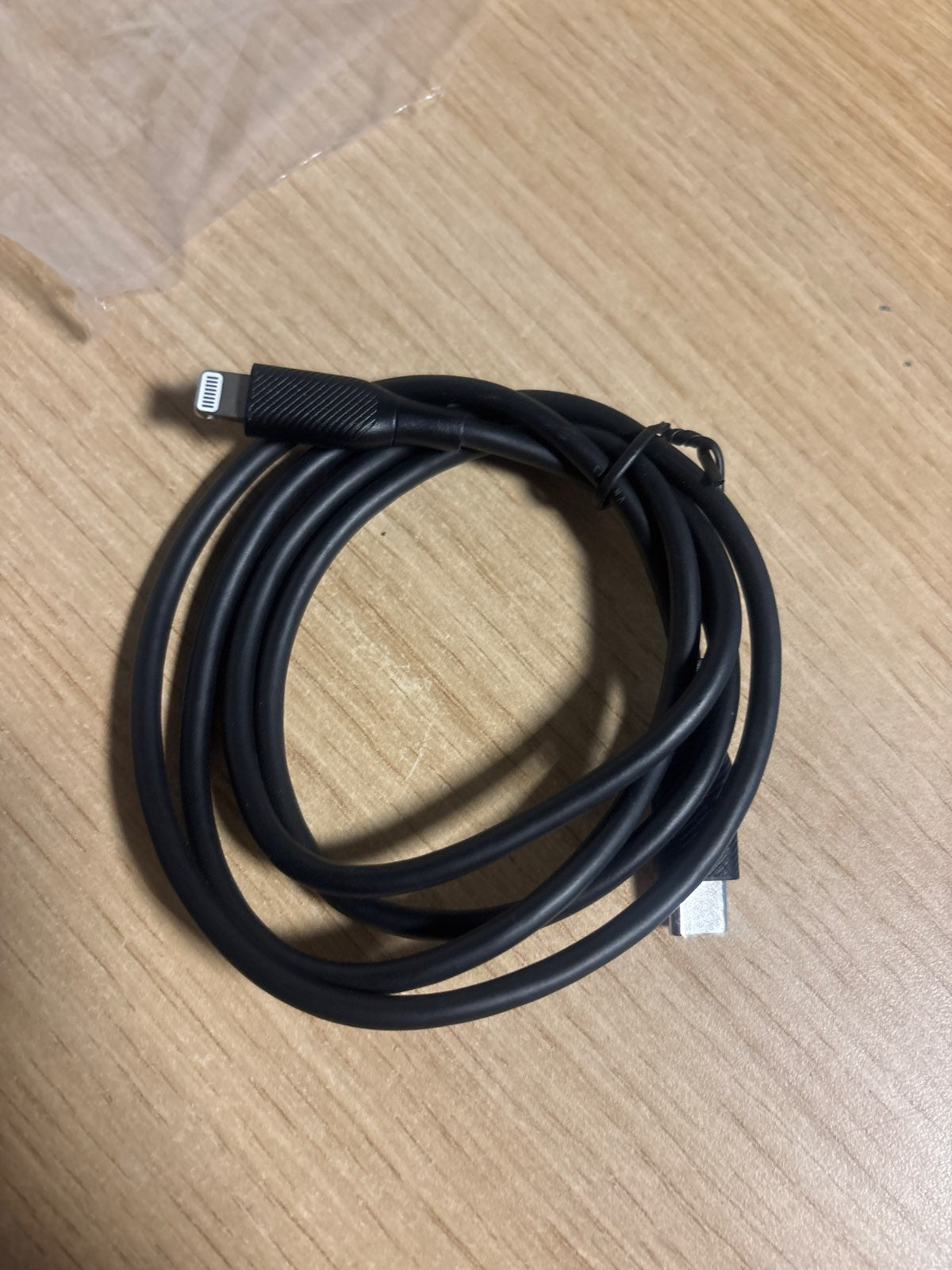 310475 - AMAZON BASICS Kabllo USB 2.0 Type-C në Lightning (i certifikuar nga MFi), 0.9 m, e zezë