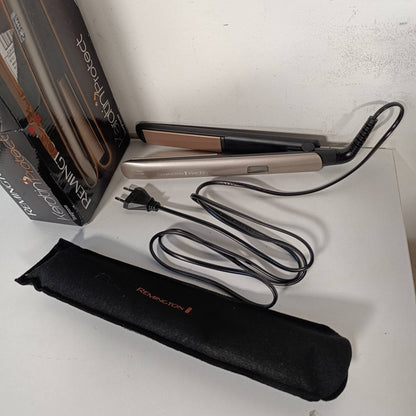 275353 - REMINGTON Pjastër flokësh Keratin Protect, me keratinë dhe vaj bajamesh, pllaka lundruese ekstra të gjata, 9 cilësime temperature deri në 230°C, dixhitale, ngjyrë kafe, model S8540