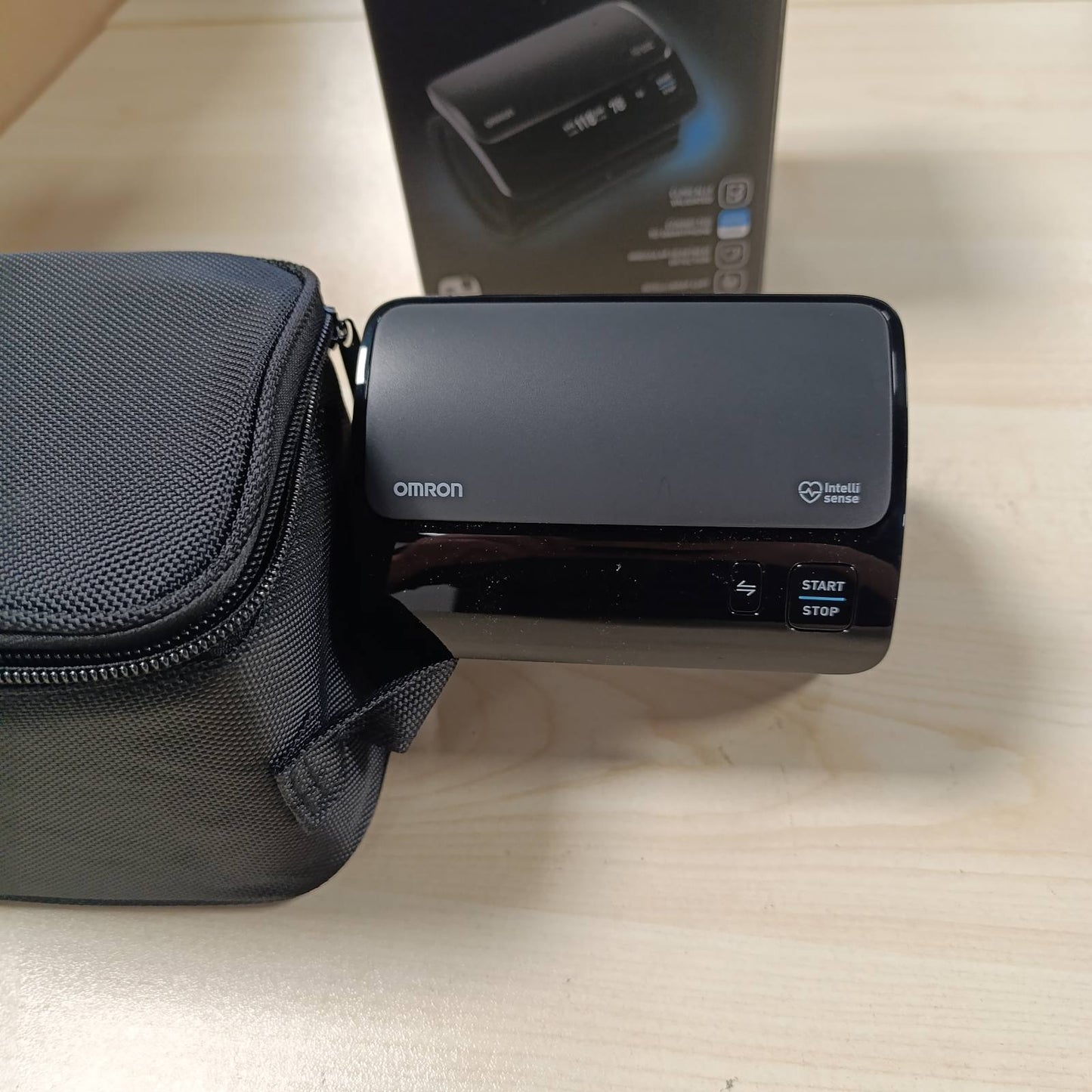 274910 - OMRON EVOLV Monitor automatik i tensionit të gjakut për krahun e sipërm, pa tel, i validuar klinikisht, për gratë shtatzëna, me aplikacion shëndetësor falas