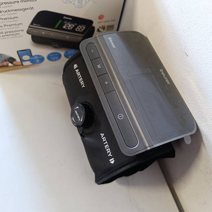 274916 - BEURER Monitor tensioni i gjakut BM 81 easyLock për krahun e sipërm, i lehtë për t’u përdorur, i validuar klinikisht, manshetë me mbyllje rrotulluese, matje e butë dhe e shpejtë, transferim të dhënash në Apple Health