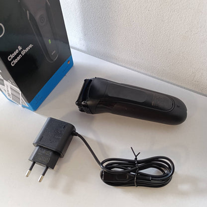 275011 - BRAUN Makinë rroje elektrike Series 3 300S, me fletë metalike, e papërshkueshme nga uji, 5 krehëra, prerës qendror dhe 2 elementë rroje