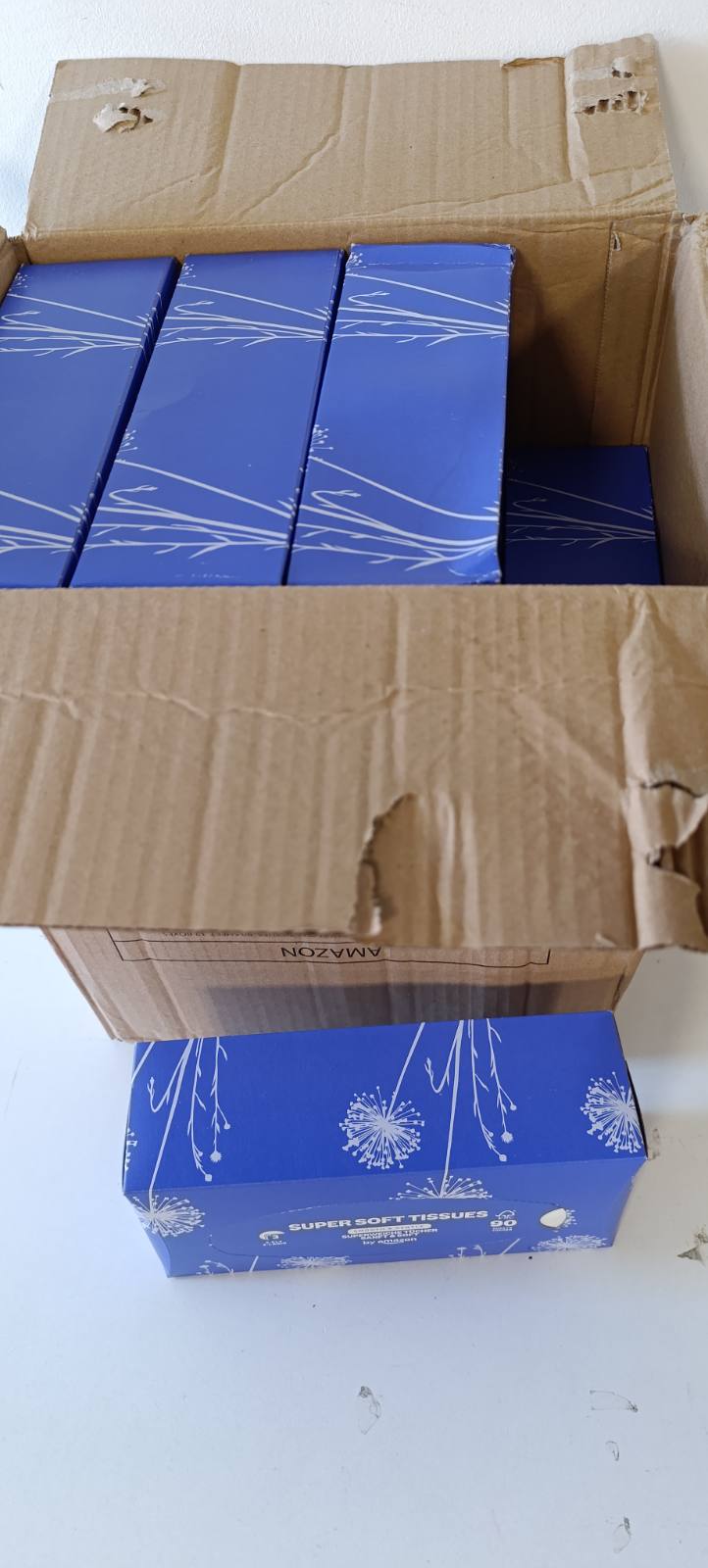 275675 - AMAZON Peceta letre 3 shtresa, 1080 fletë (12 pako me nga 90 fletë)