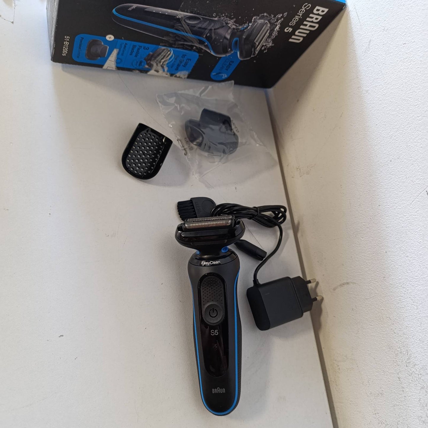 274905 - BRAUN Makinë rroje elektrike Series 5 51-B1200s, e papërshkueshme nga uji, me fletë metalike, pa tel, e rikarikueshme, me aksesor prerës preciz