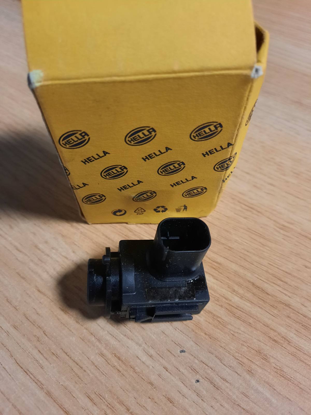 288495 - HELLA 6PX 012 684-021 - Sensori i cilësisë së ajrit, 3-pin, bajonetë