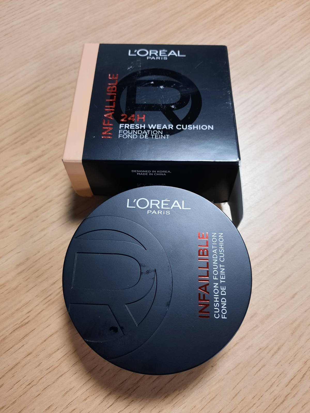 275512 - L'ORÉAL PARIS - Fondatinë me Cushion 24H Air Wear - Mbulim i pazbulueshëm dhe i lehtë për t’u ndërtuar - Rezistent ndaj transferimit - Të gjitha llojet e lëkurës - Ngjyra: 20