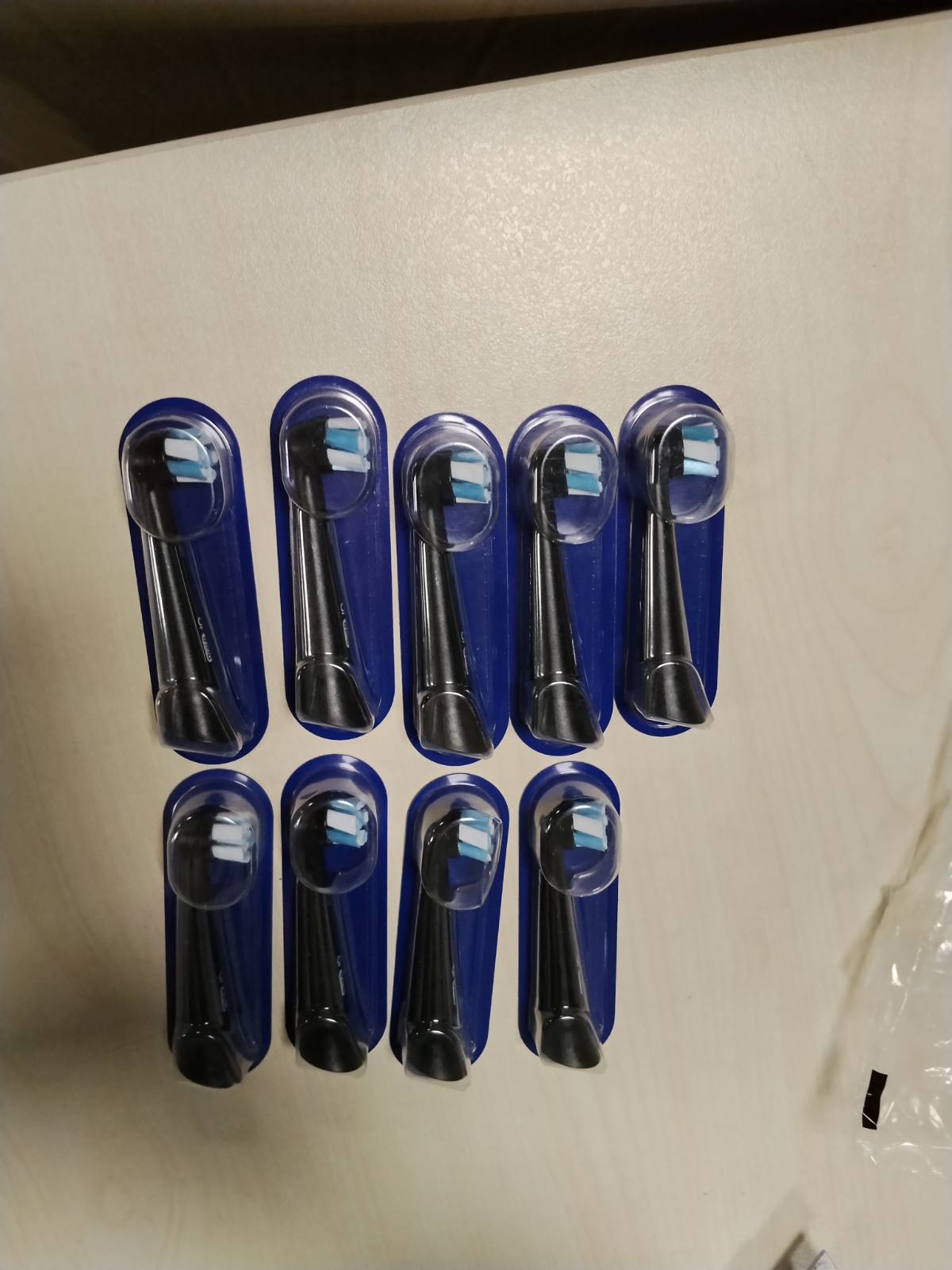 307172 - ORAL-B Koka Furçash Zëvendësuese iO Ultimate Clean, të Zeza, 10 copë
