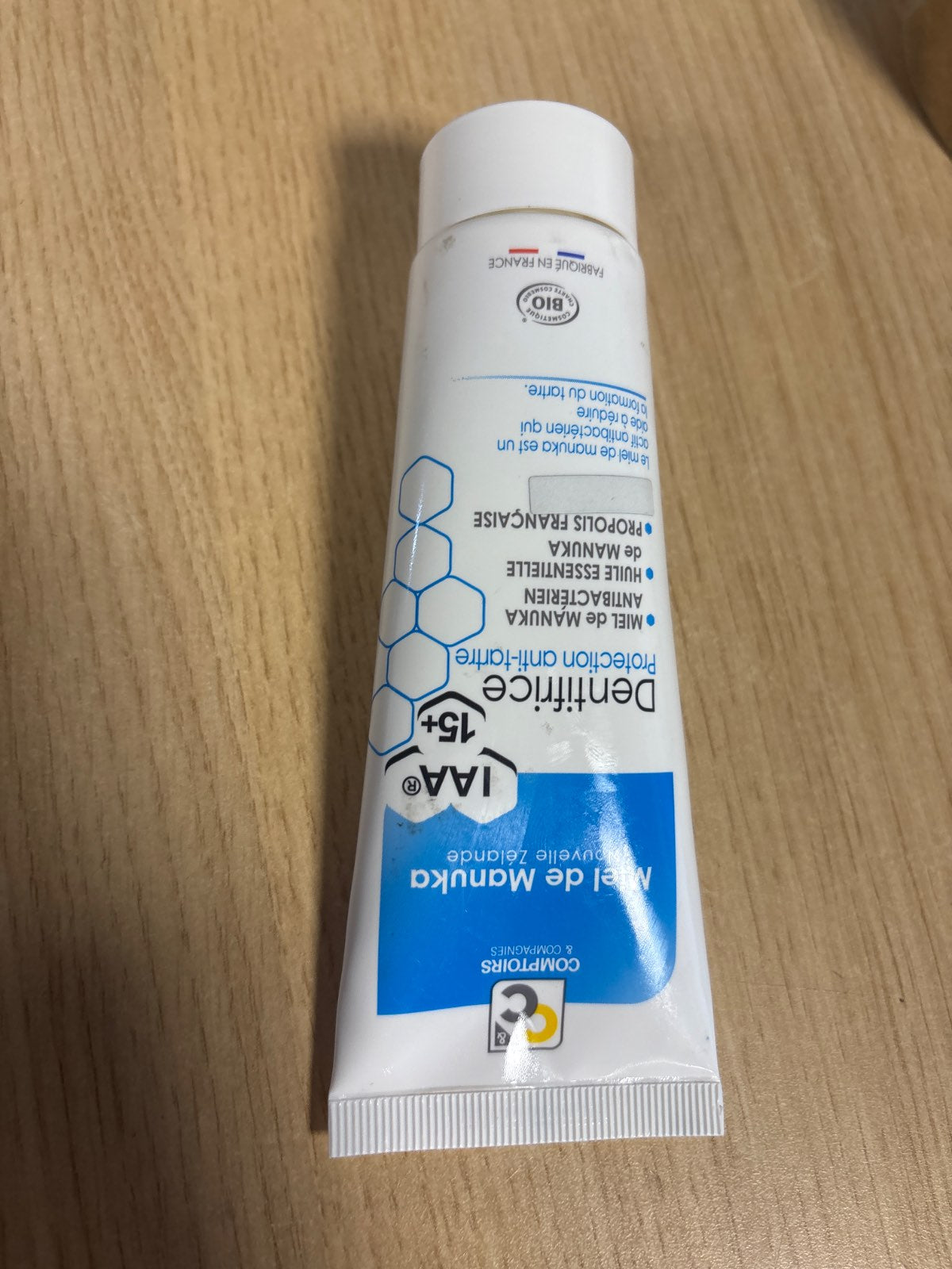 322060 - COMPTOIRS ET COMPAGNIES - Pastë dhëmbësh kundër tartarit me mjaltë Manuka IAA15+ - 75 ml