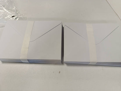 310490 - 100 copë zarfa letre kraft të bardha B6 13×18 - 120g/m² letër kraft e bardhë, me mbyllje gome