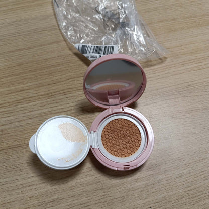322109 - ESSENCE fondatinë me jastëk BRIGHTEN UP!, Nr. 10, nudo, 12g