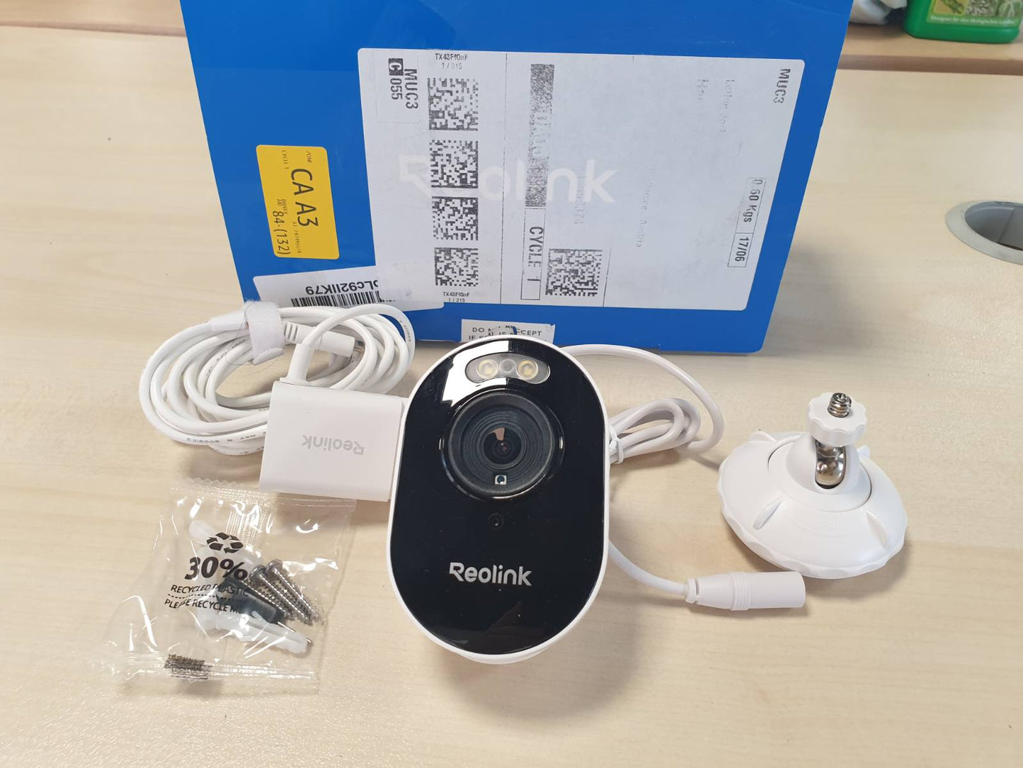 288528 - REOLINK Kamerë Mbikëqyrjeje e Jashtme Lumus-2K 4MP me Ndriçim, WiFi 2.4/5GHz, Zbulim i Mençur i Personave/Automjeteve/Kafshëve, Alarme të Menjëhershme, Bisedë Dypalëshe, E Bardhë