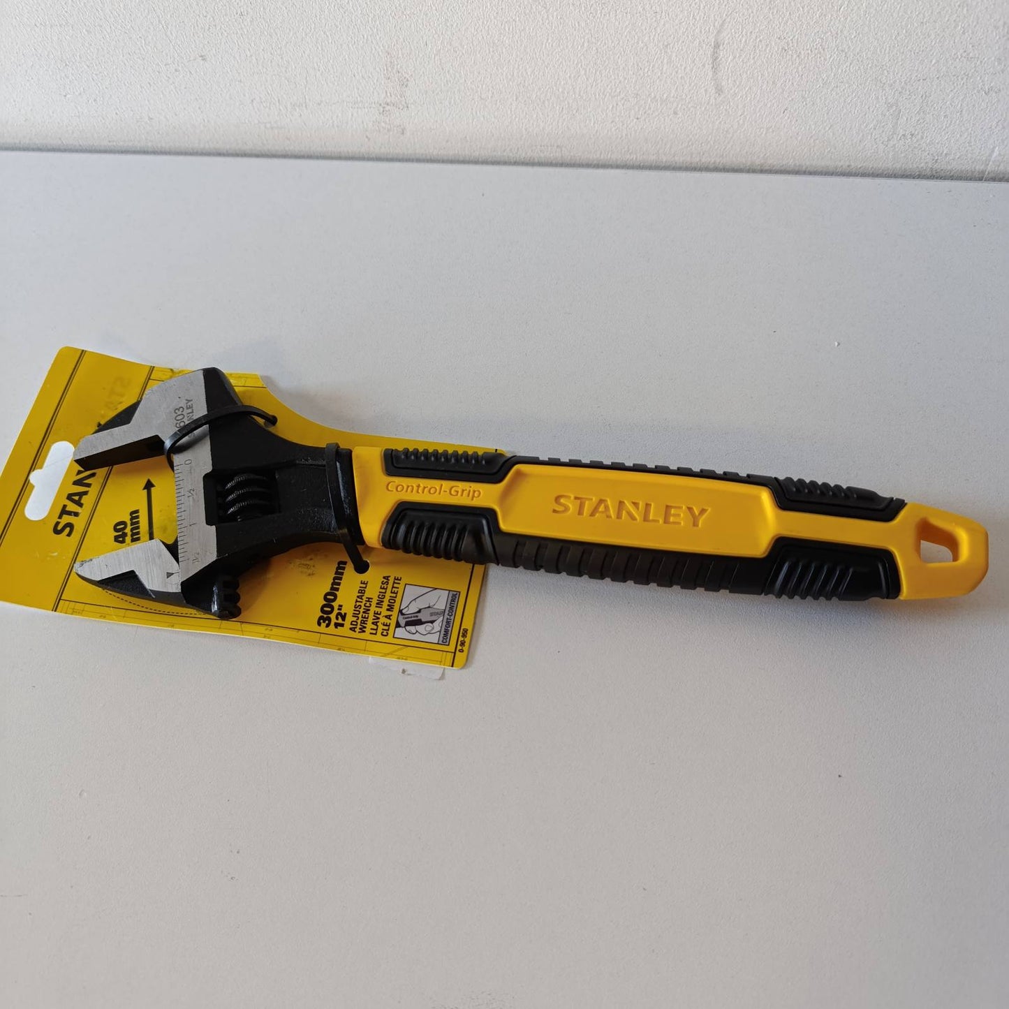 288944 - STANLEY Çelës me fund të hapur MaxSteel 0-90-950 (i rregullueshëm, gjatësi 39 mm x 300 mm, çelik krom vanadiumi, kokë e pjerrët)