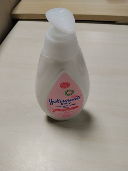 308351 - JOHNSON'S - Krem i lëngshëm për fëmijë - Krem hidratues për trupin për foshnje dhe të porsalindur - Krem trupi me vaj kokosi - 500 ml