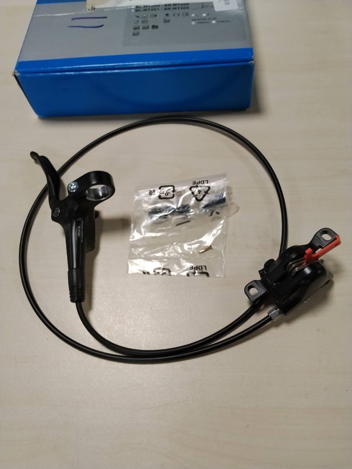 288611 - SHIMANO Kit Frenash me Disk të Përparmë i Zi-BL-MT201 + BR-MT200 + Kabllo