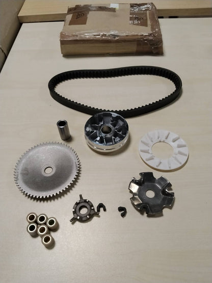 288635 - VARIATOR ZËVENDËSUES AREA1 + Rrip Transmetimi për Motor 50cc 2-Taksësh i Përputhshëm me Kymco Agility 50 RS Naked, Dink, G-Dink, Grand Dink S, Like, People, Super8, Super9, Top Boy Cross, Vitality, Yager Spacer, Yup