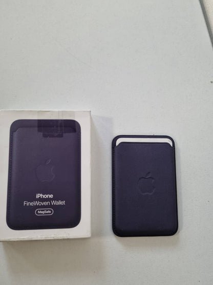 308727 - APPLE Portofol iPhone prej pëlhure të hollë me MagSafe – Purple Midnight