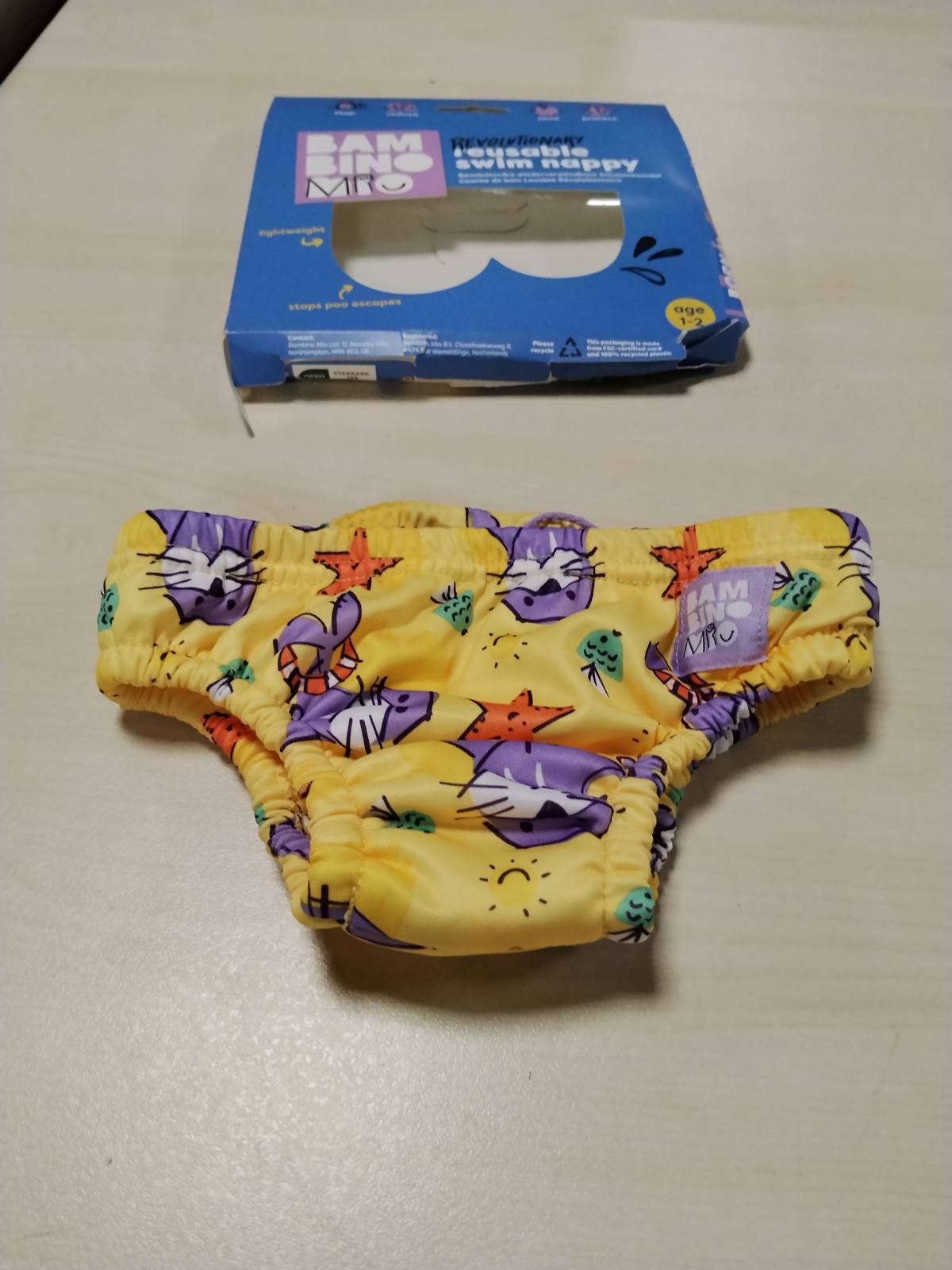 303502 - BAMBINO MIO Rroba banje me kapak, e papërshkueshme nga rrjedhjet, elegante dhe e lehtë, për fëmijë 1-2 vjeç