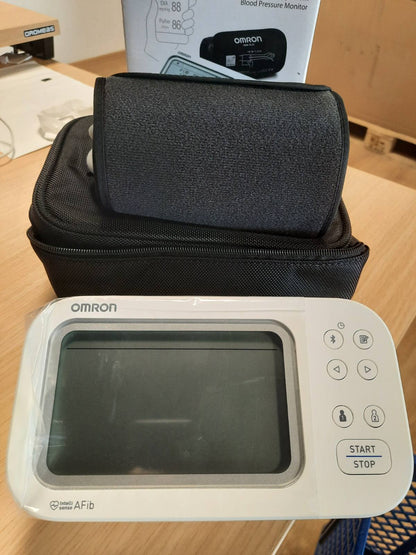 302759 - OMRON Monitorues i tensionit të gjakut X7 Smart AFib, për krahun e sipërm, 2 përdorues, 22-42 cm