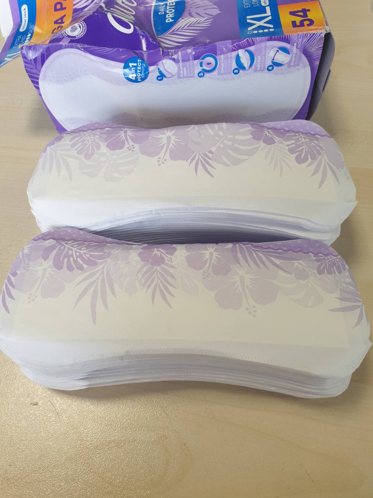 304029 - always - Mbrojtëse për të mbathura Daily Protect Extra Long me aromë të lehtë (54 copë)