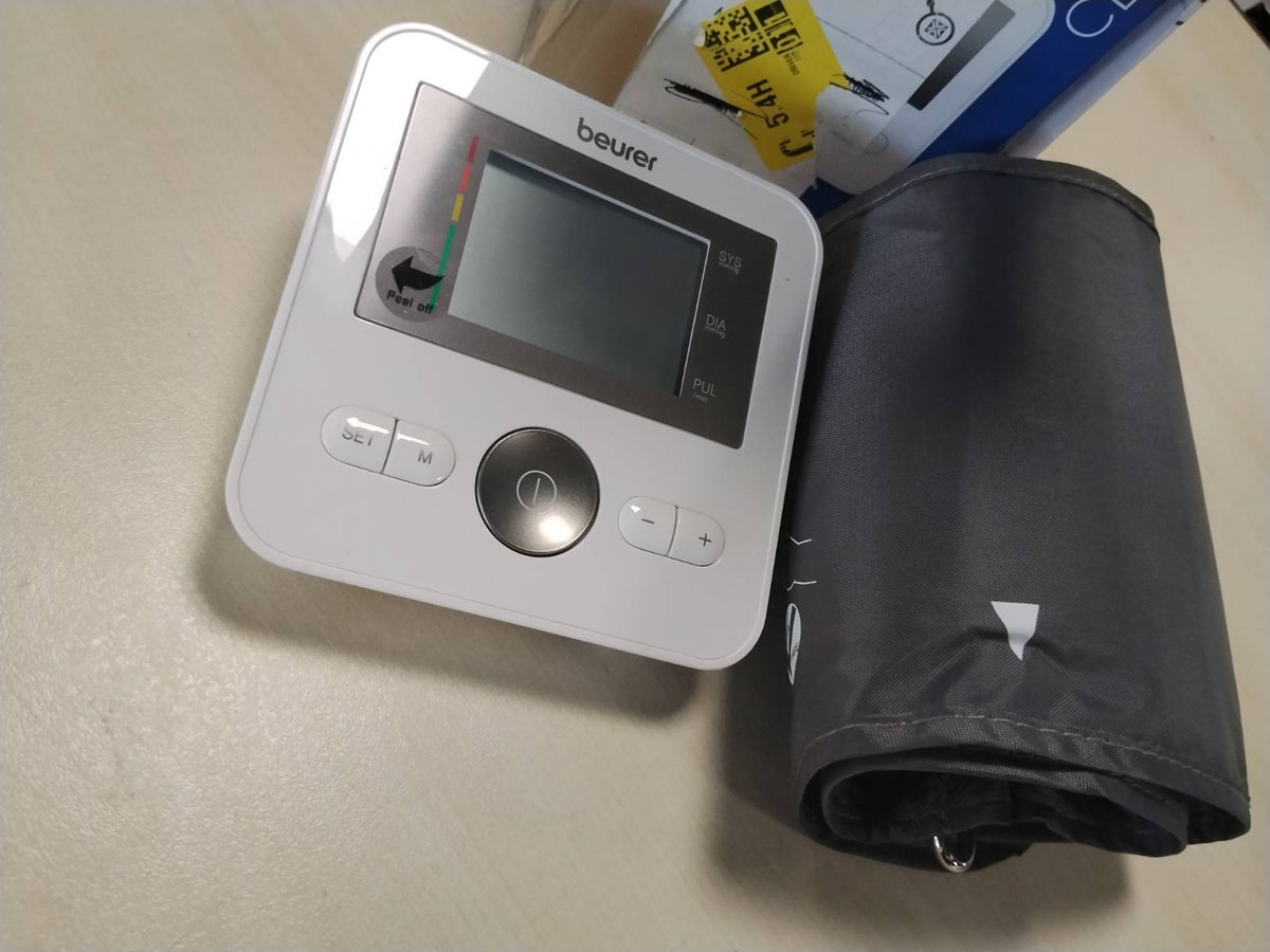 306040 - BEURER Monitor tensioni i gjakut BM 27, manshetë 22-42 cm, i validuar klinikisht, tregues rreziku, zbulim aritmie, transferim të dhënash në Apple Health