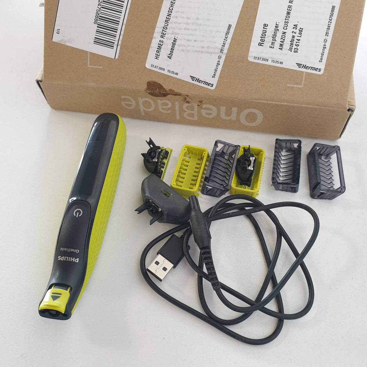 296663 - PHILIPS Prerës elektrik OneBlade 360 për fytyrën dhe trupin, 3 tehe 360, 3 krehër mjekre (1, 3, 5 mm), 1 komplet trupi, Modeli QP2824/31, Pesha: 200 g