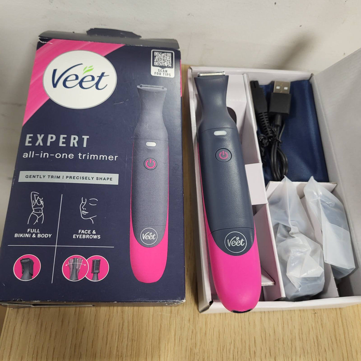 296941 - VEET Makinë rrojeje Expert All-in-One për femra, elektrike, karikues USB, 100% i papërshkueshëm nga uji (IP67)