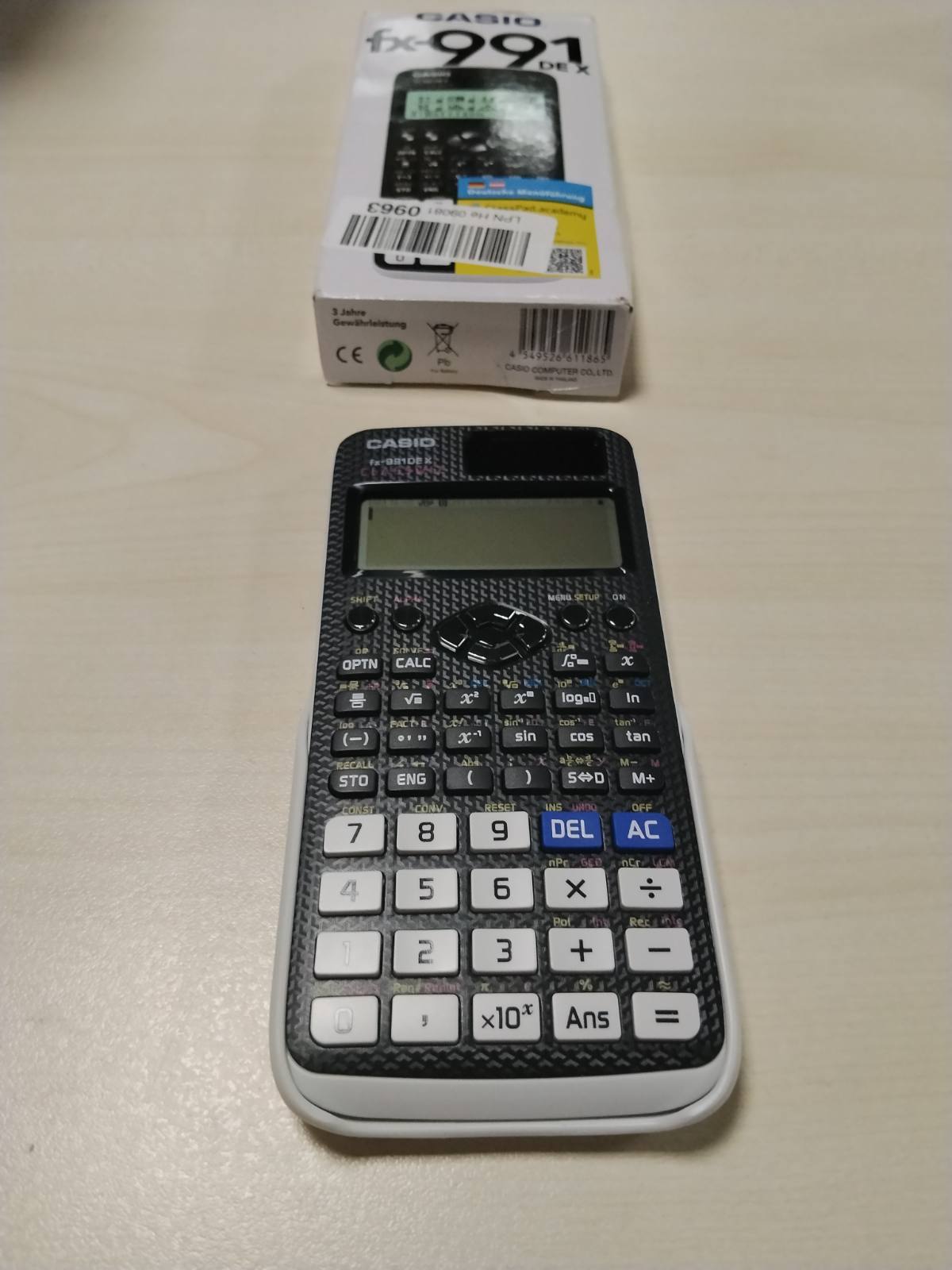 295875 - CASIO - Kalkulator Shkencor FX-991DE X ClassWiz me Ekran Natyror, i Zi, Teknik-Shkencor