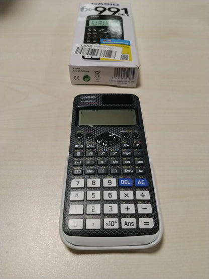 295875 - CASIO - Kalkulator Shkencor FX-991DE X ClassWiz me Ekran Natyror, i Zi, Teknik-Shkencor