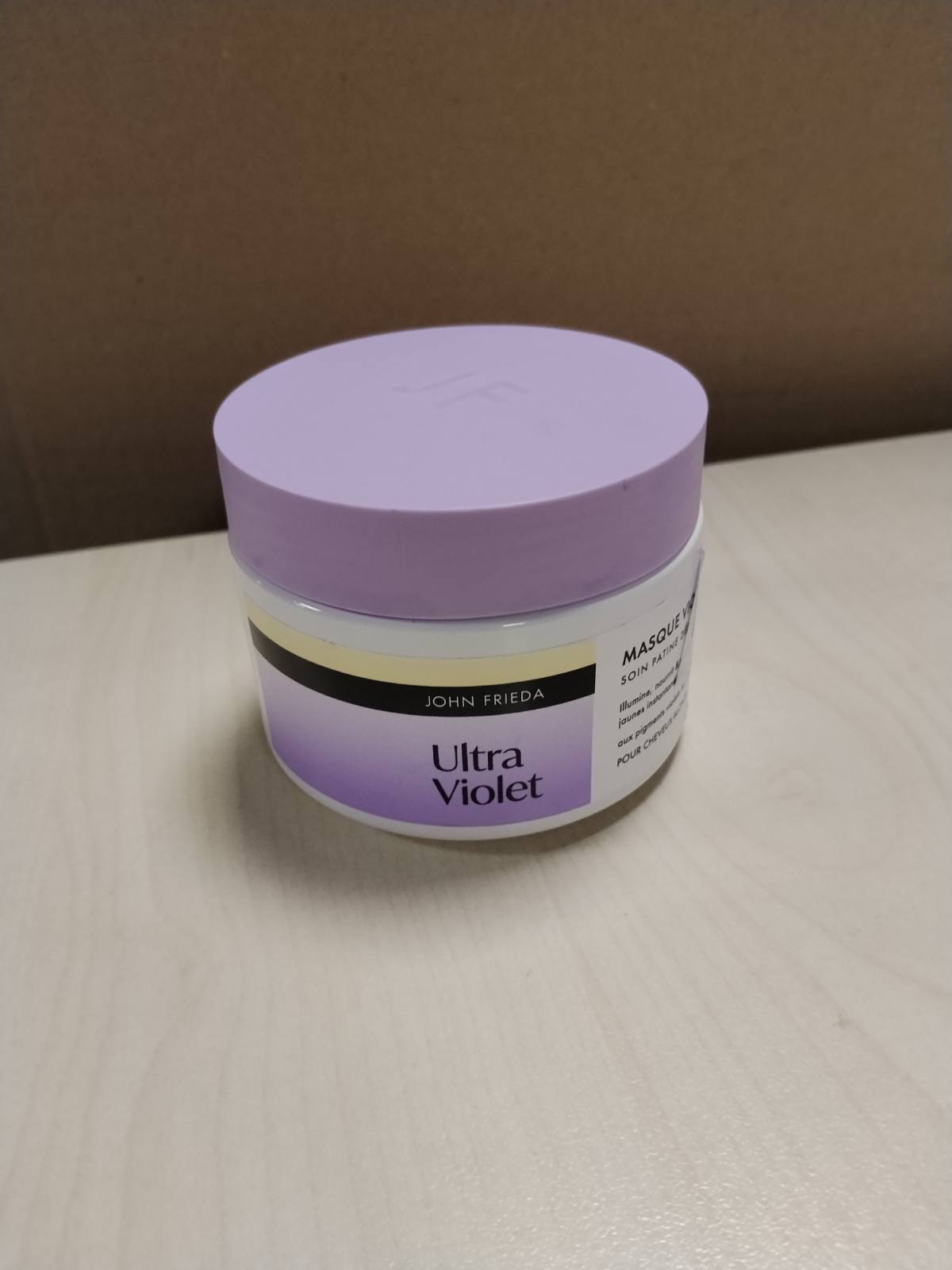 297636 - MASKË ULTRA VIOLET PËR BIONDE 250ML